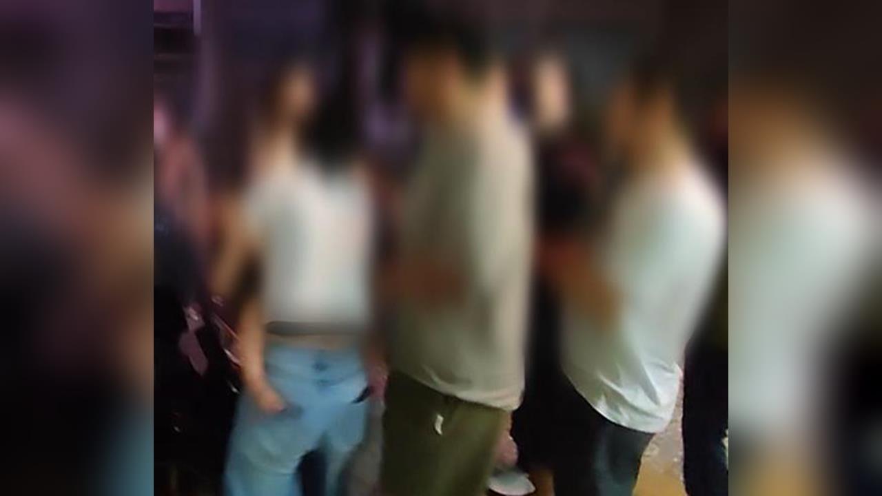 警局上演"搶小孩"戲碼! 親友推擠混亂 警出動快打支援