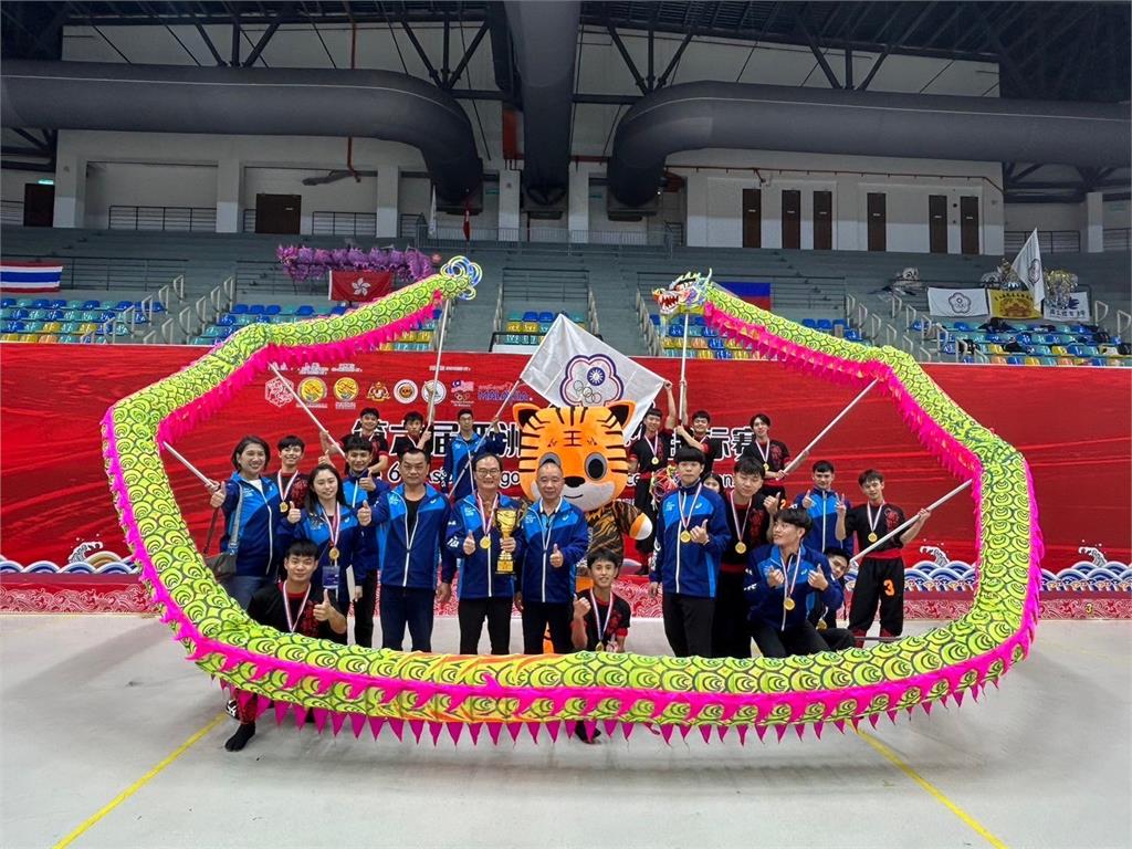 馬來西亞「第六屆亞洲龍獅錦標賽」壽山巖國體舞龍隊勇奪三金