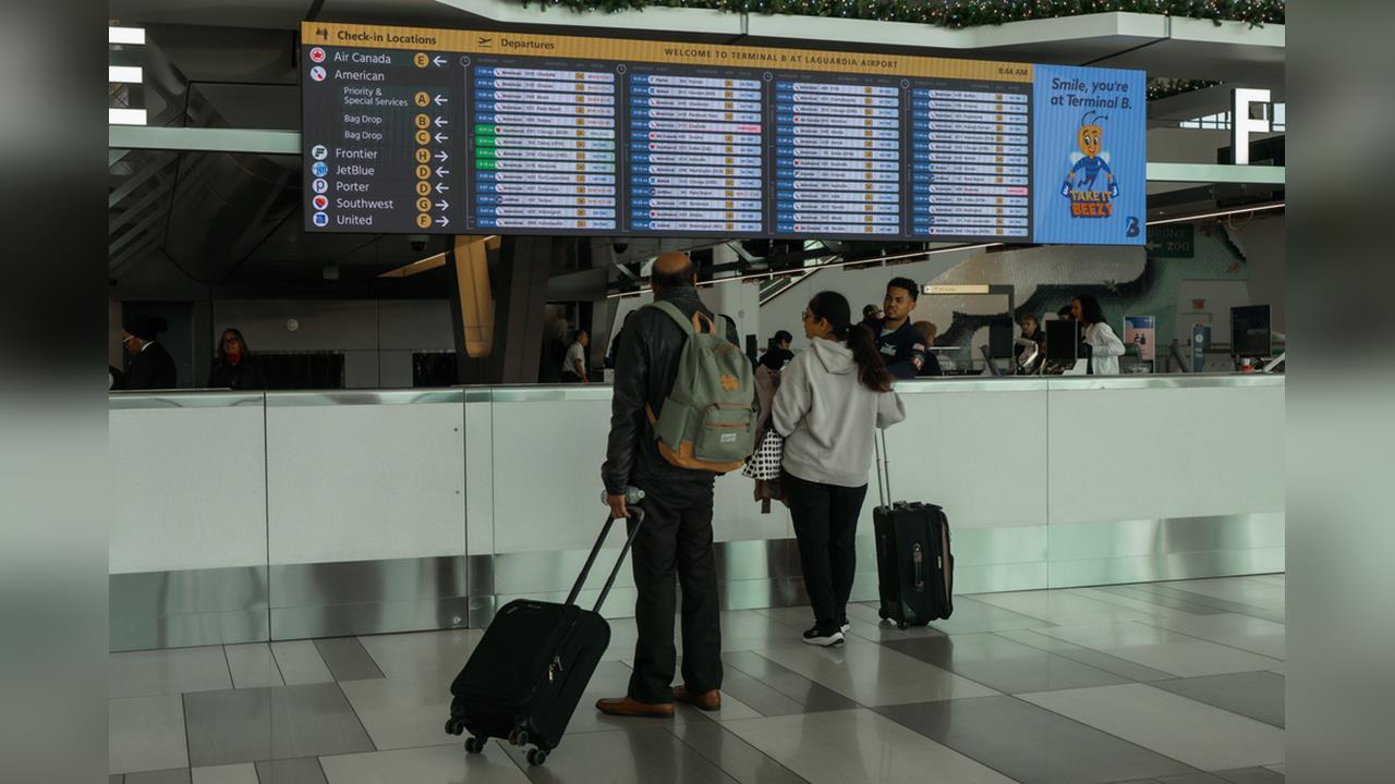 快新聞／美政府關門影響！空管員無薪上班　航班取消逾千架