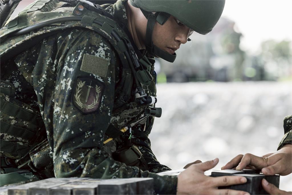 快新聞／應對敵軍突穿戰術要點　漢光演習工兵「橋梁爆破」真槍實彈模擬實戰