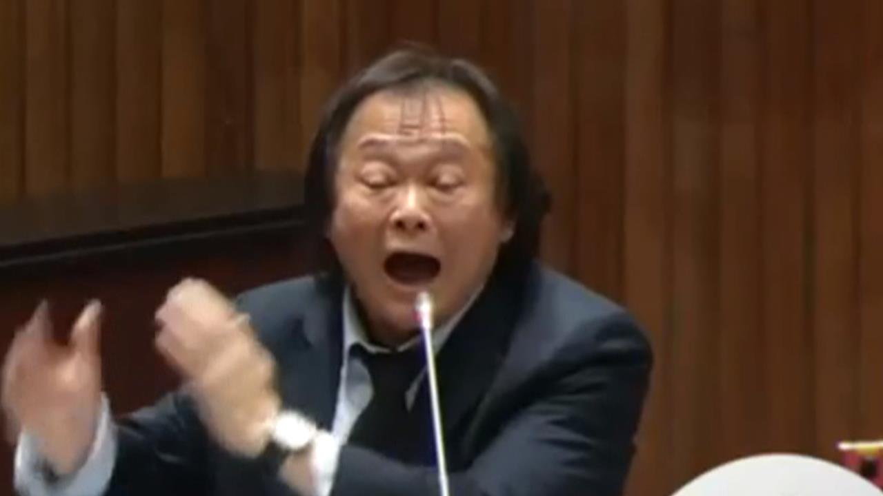 北科大頒發榮譽博士學位 王世堅開金口唱"沒出息"