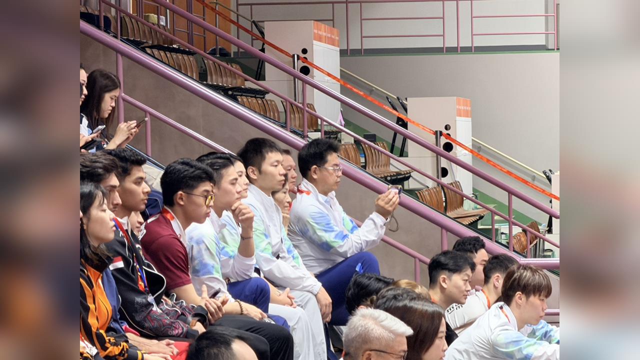 亞運／部長李洋場邊觀戰！台灣隊武術男子長拳鄭郁咺完賽確定無緣獎牌