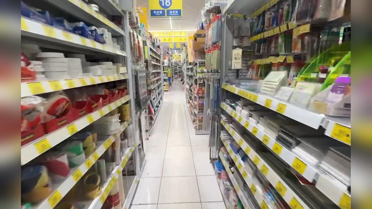 小北百貨遭爆賣「簡體字作業袋」　官方火速下架網友大讚