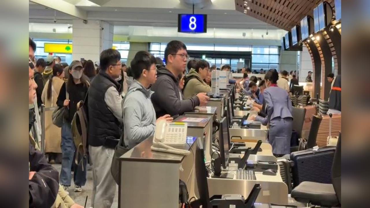 連假首日！國道部分路段車多　桃機「暴量旅客」瘋出國過年