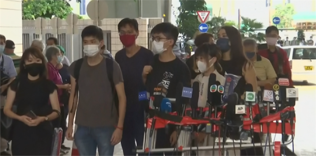 悼六四被控 香港24民主人士出庭應訊