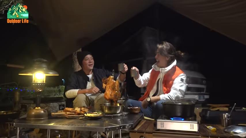 露營也要吃年菜？姚元浩和柯有倫化身美食達人　桶仔雞、烏魚子超澎派