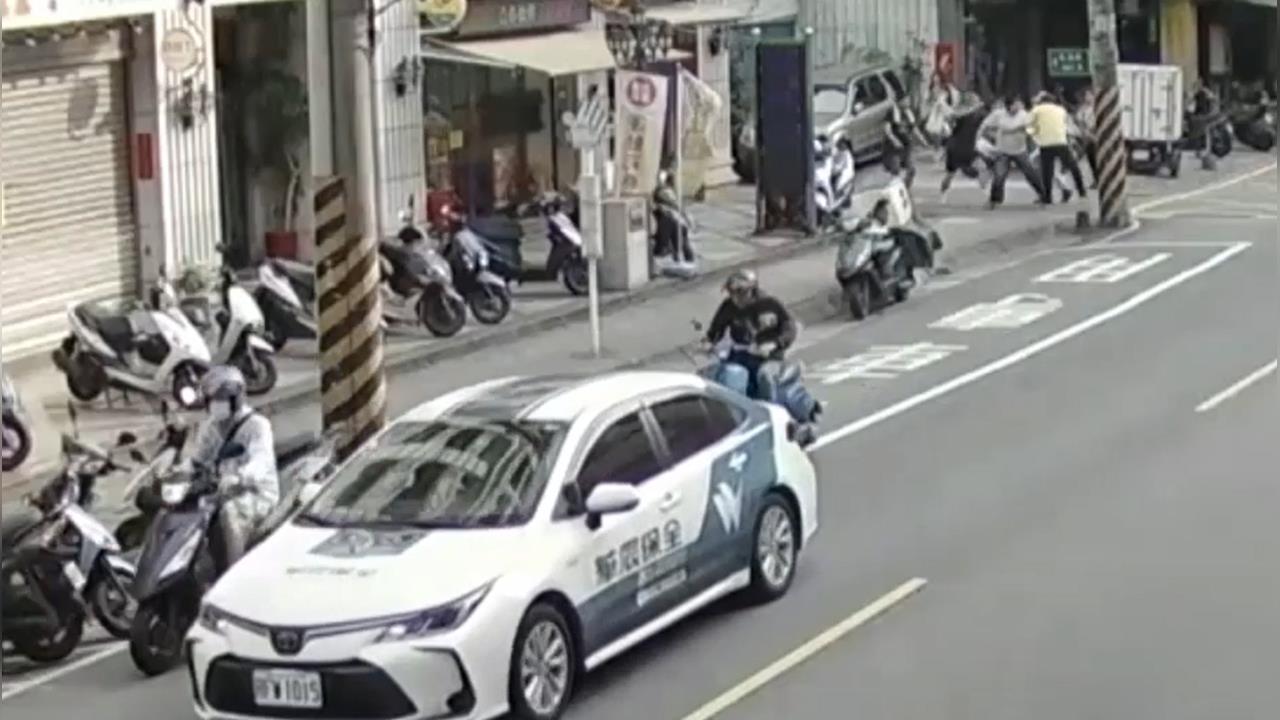 惡狼尾隨高中生！七旬婦救孫遭暴力毆打「鼻骨骨折、肝臟破裂」