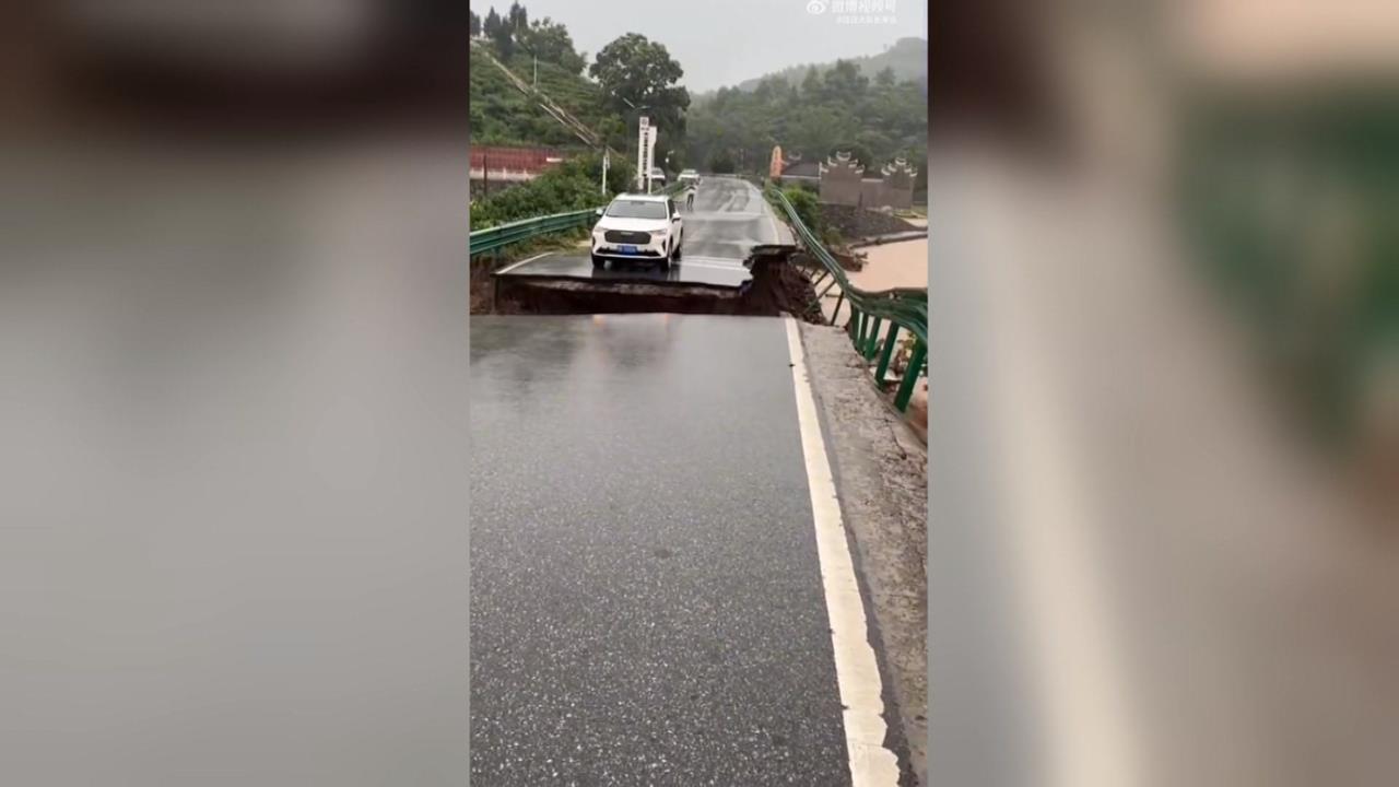 中國多地暴雨　重慶9死11失蹤　網友質疑央視開濾鏡