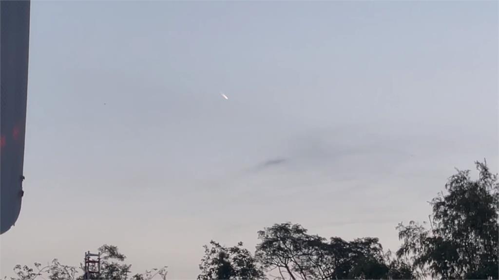 台東驚見UFO？　多人目睹天空不明發光物緩慢向下移動