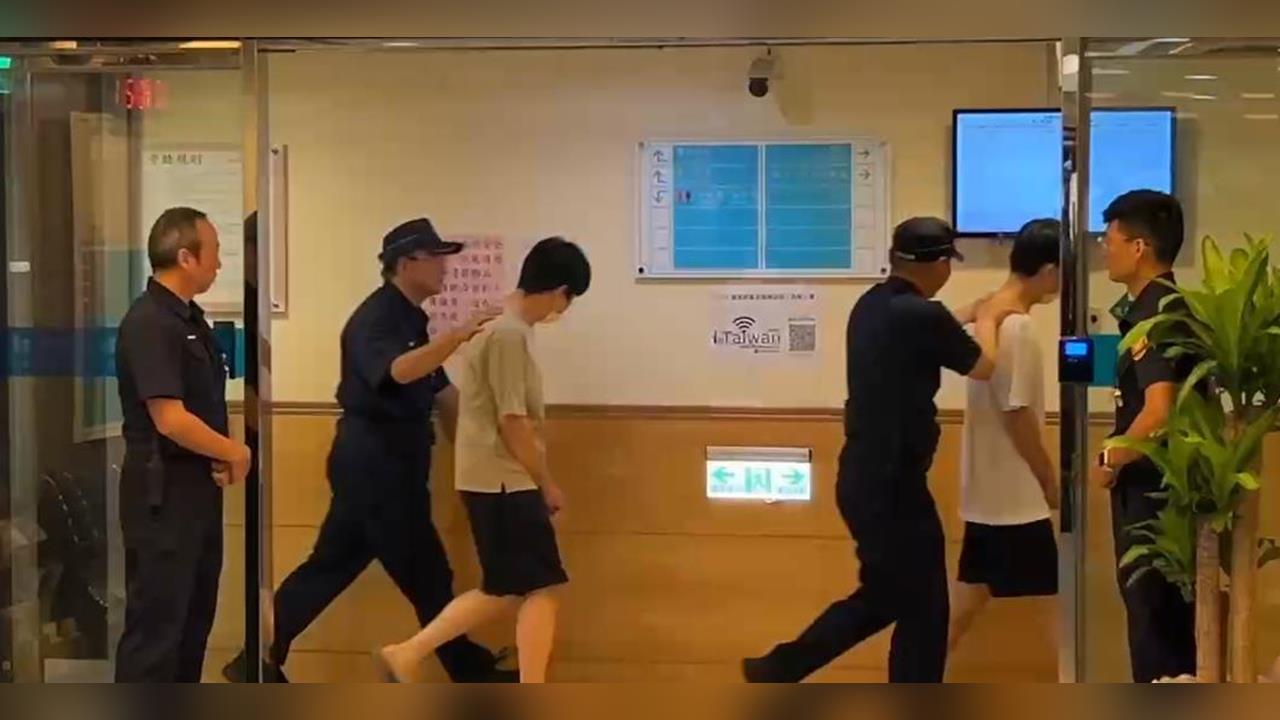 快新聞／台積電「3內鬼」現身！紛紛躲避鏡頭　被問：有收錢嗎？反應曝