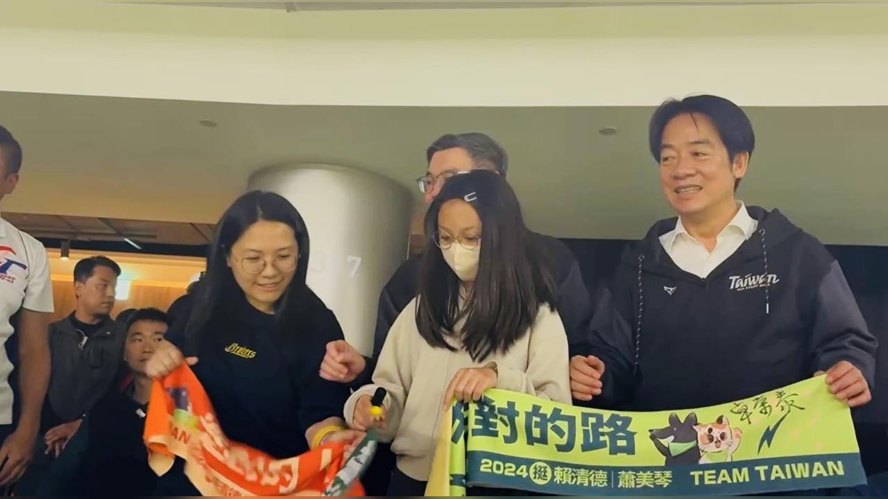 快新聞／古林睿煬對決老東家火腿隊　賴總統大巨蛋舉「應援巾」力挺嗨翻