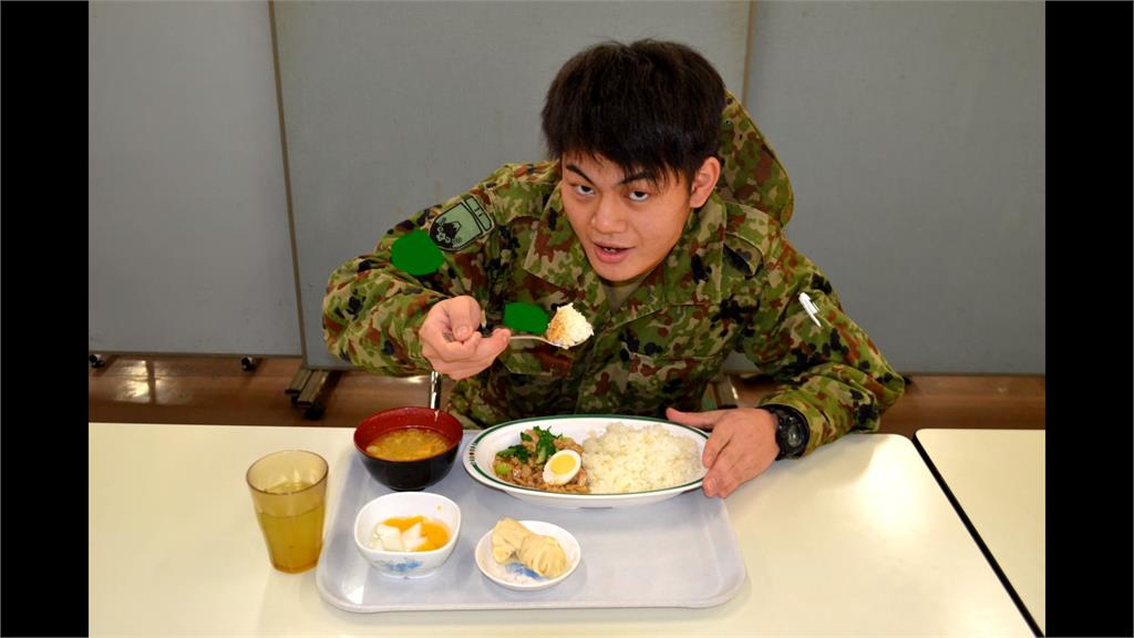 日本自衛隊員大啖滷肉飯　推特PO文分享台灣美食