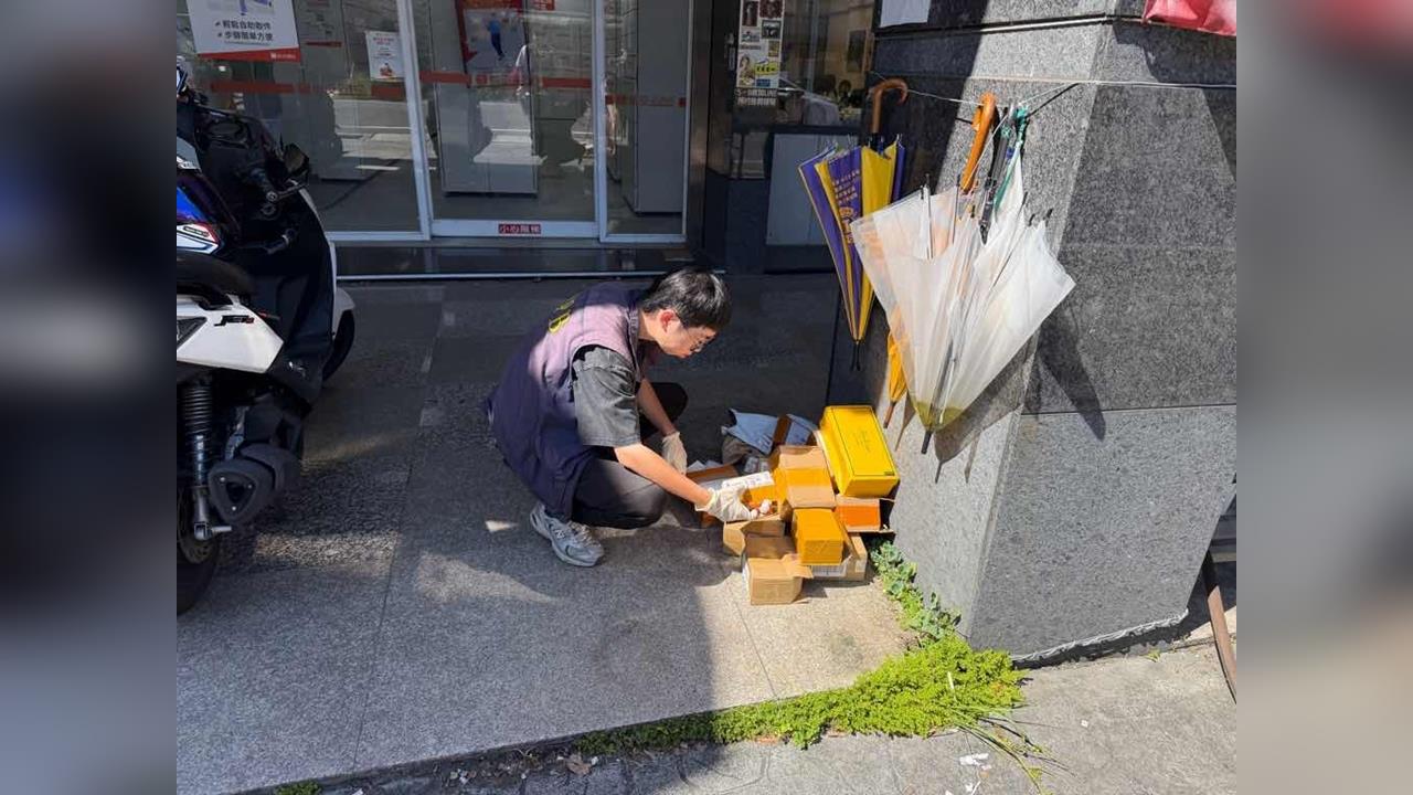 你方便別人不方便！　網購取貨只帶走商品「紙箱順手丟門口」