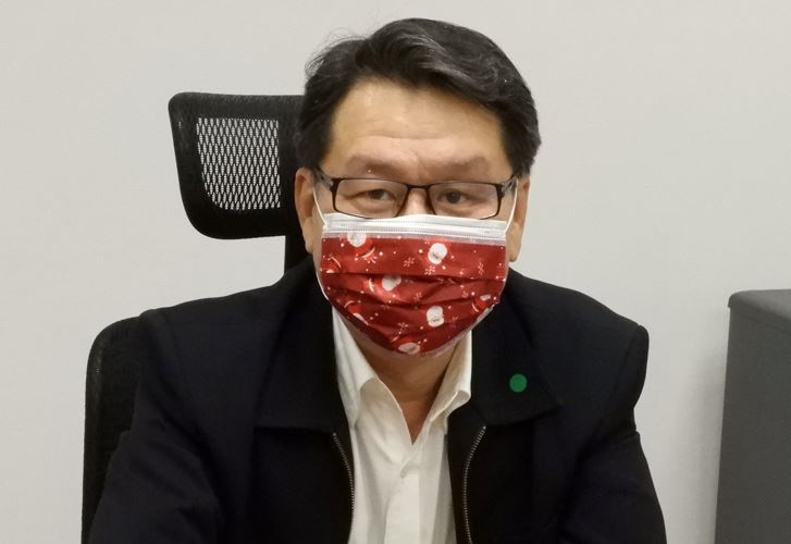快新聞/起床後頭昏體溫37.9度 立委沈發惠快篩陽性