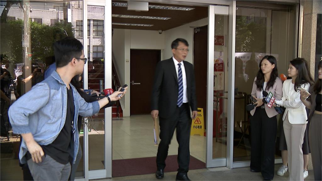 議員爆料 黃國昌要求藍營禮讓新北市 網友狠酸:官癌末期、茅廁求官