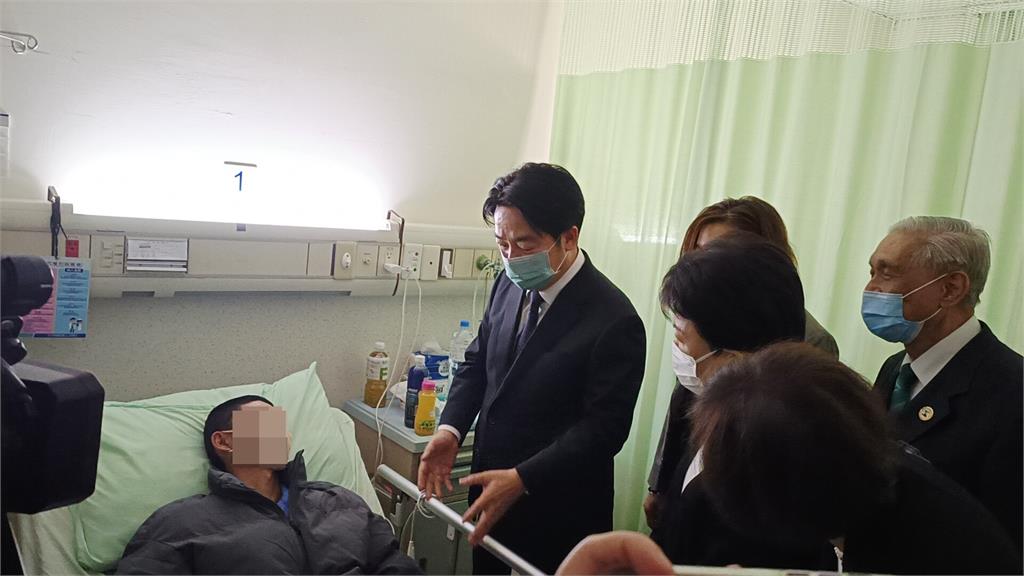 保全上工第一天遇氣爆！　鋼板從天降砸腿肉被削一塊