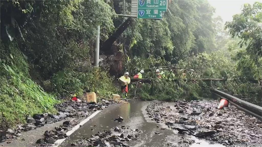 明池山莊旅客受困第四天　估今天吉普車接駁下山