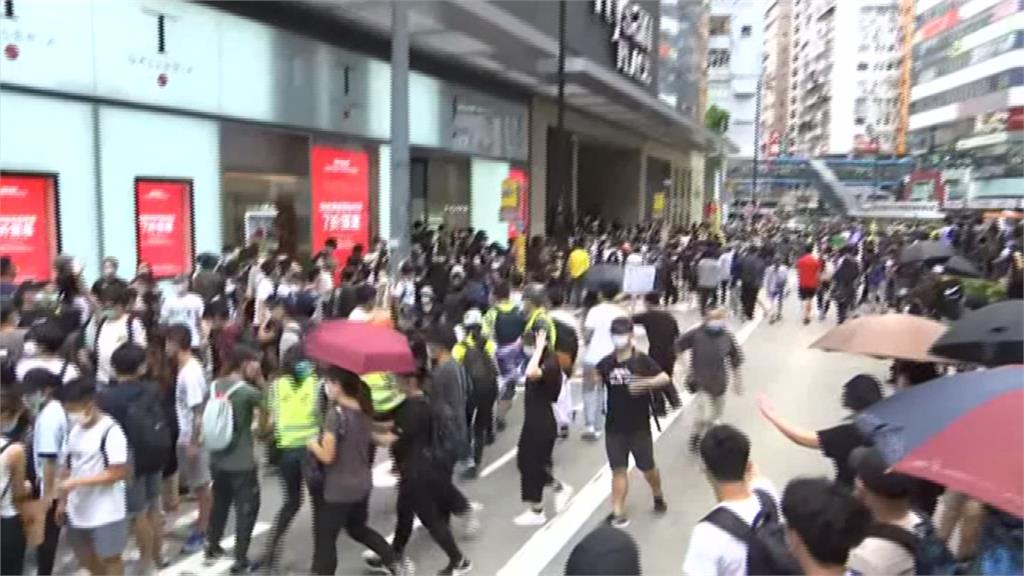 反港版國安法！香港大批民眾上街示威 港警逮捕超過百人