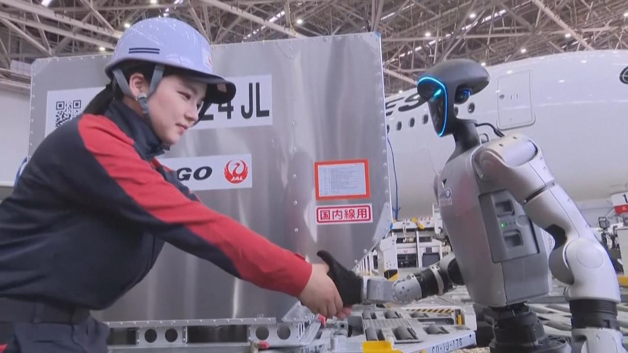 日本航空缺工有救了　羽田機場引進機器人地勤