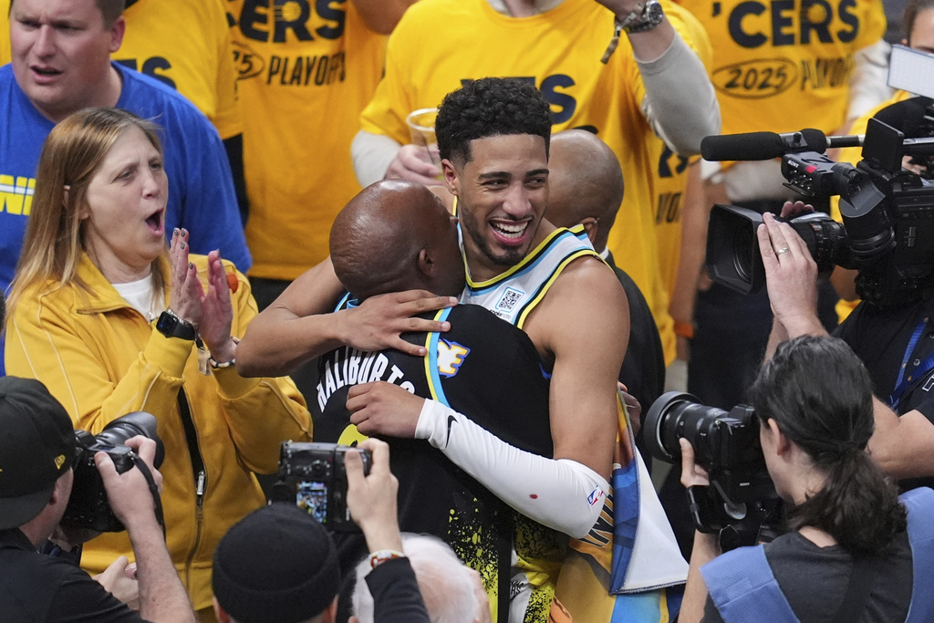 NBA(影)／賽後向字母哥挑釁惹議　Haliburton老爸不再進場看溜馬季後