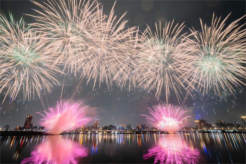 大稻埕煙火秀　金埕水漾8/20雙倍綻放