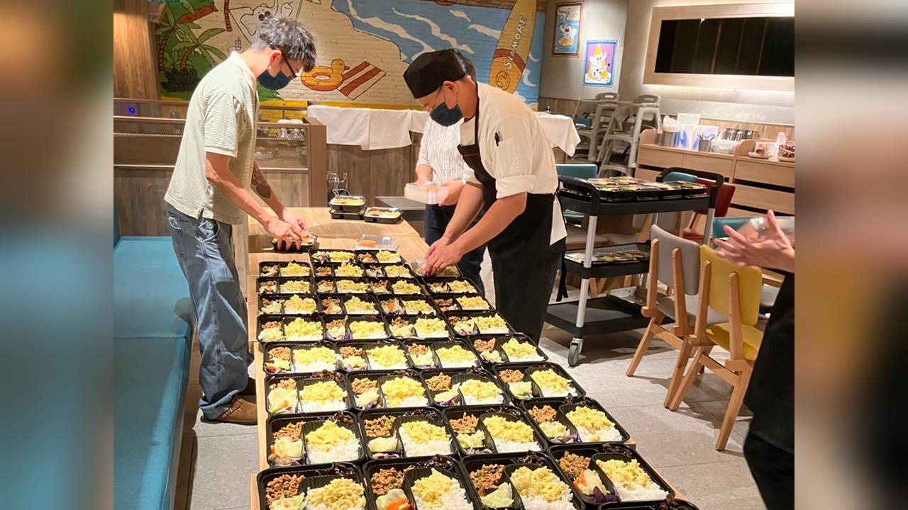 從泥濘中送來熱食　饗賓集團攜手同仁為花蓮光復鄉注入溫暖