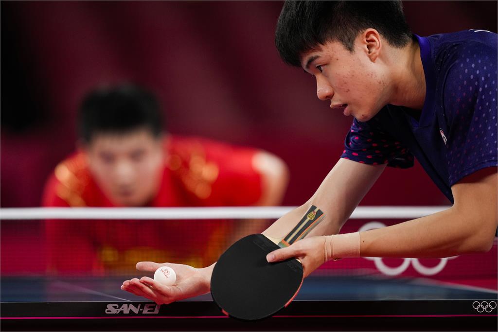 東奧／林昀儒讓樊振東陷苦戰！中國桌球主席「緊張抱頭」　殭屍跳畫面曝光