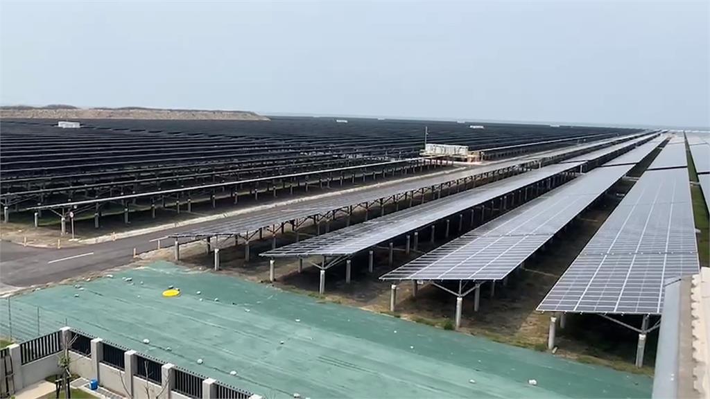 太陽能發電廠進駐綠能園區　蔡總統出席宣示能源轉型