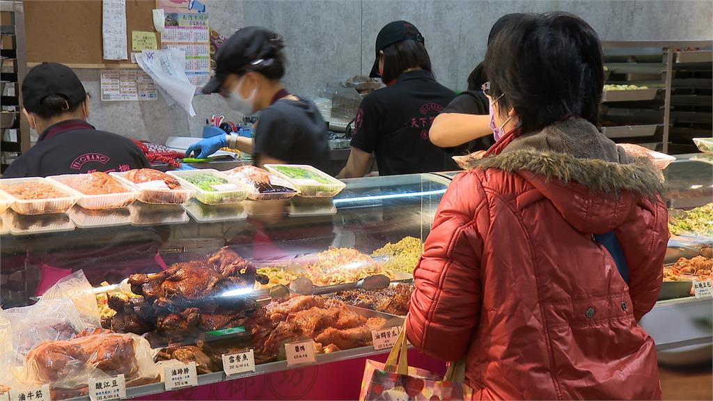 市場業者年菜備貨量比往年增加2成　熟食真空包搶手