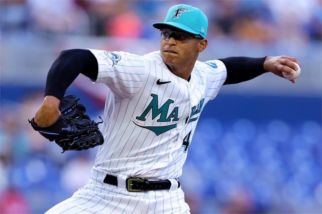 MLB(影)／費城人交易來馬林魚左投盧札多　打造超狂先發輪值