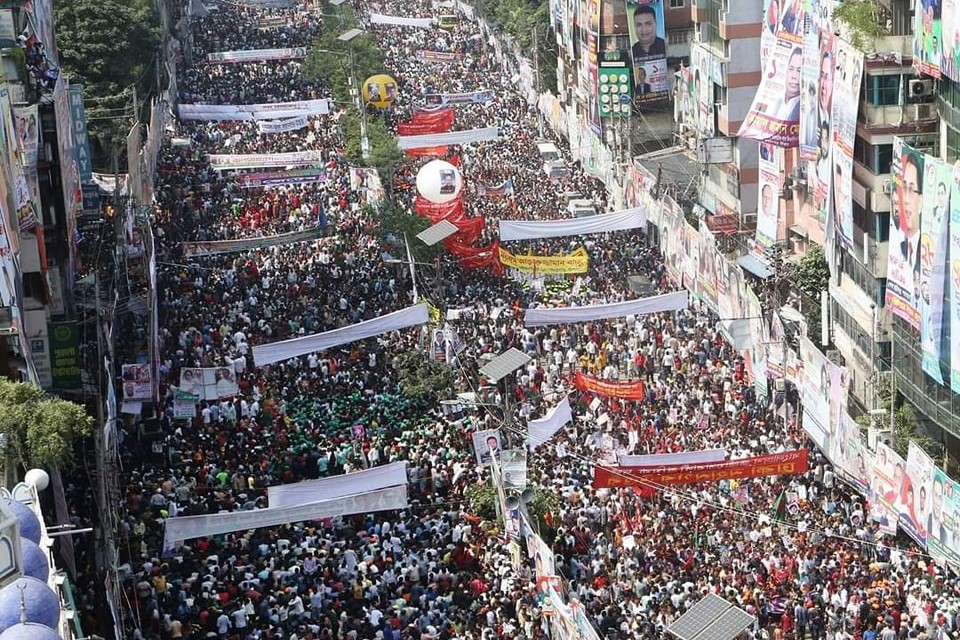 南亞孟加拉10萬人上街遊行抗議與警方爆發衝突　2人喪生