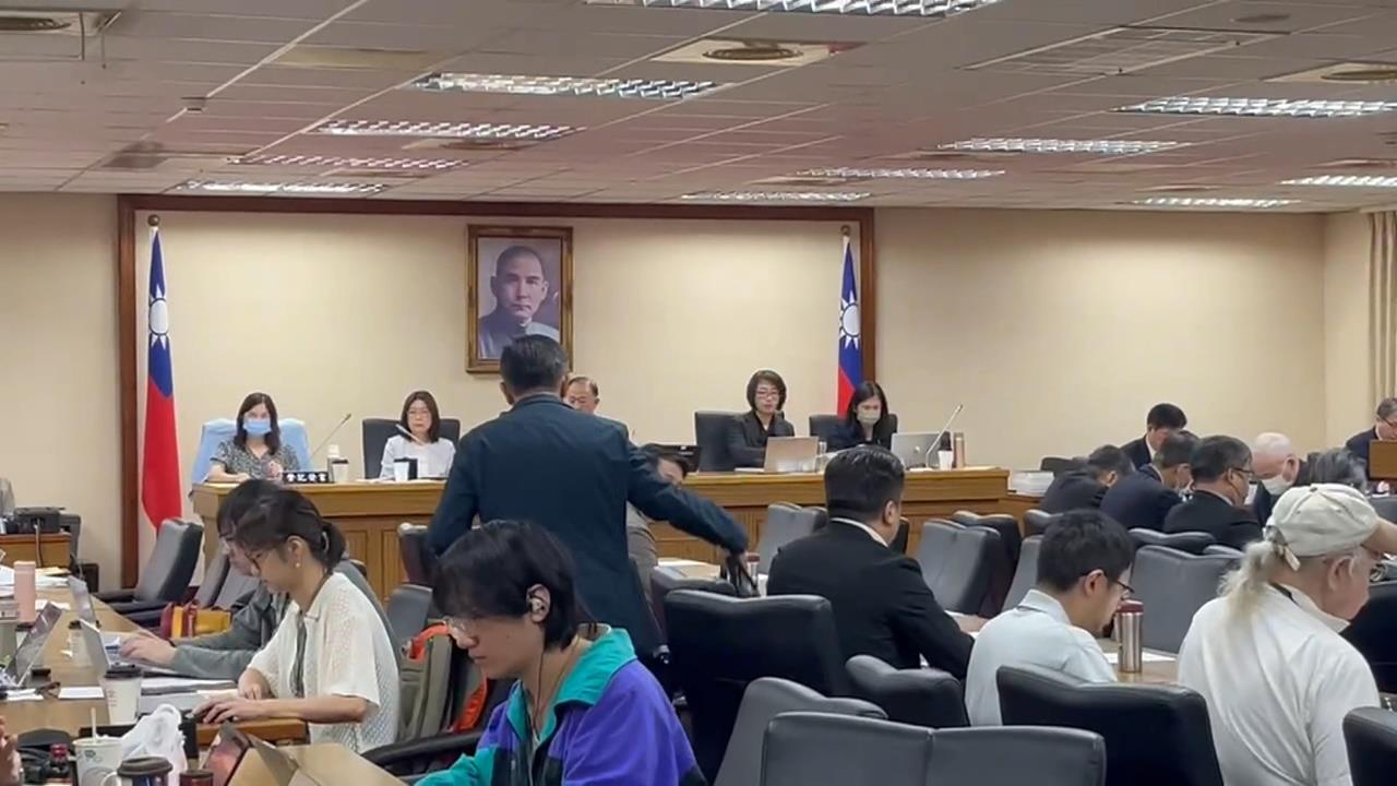 高鐵一早大誤點! 多立委遲到 陳世凱也受害