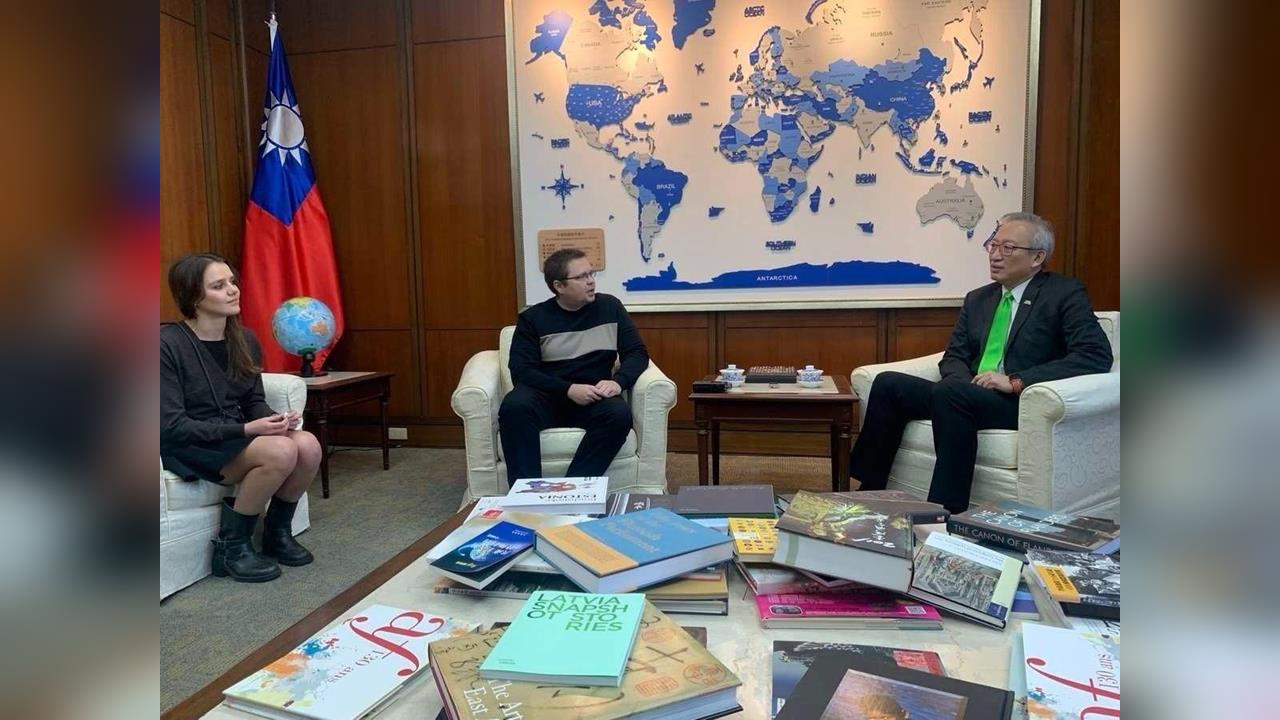 快新聞／台灣結盟中東歐抗威權　吳志中大讚「波蘭、捷克是戰略夥伴」