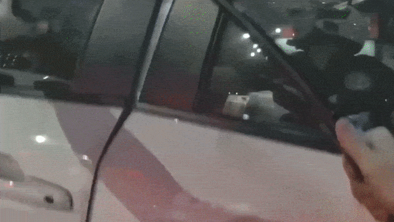快新聞／高雄鬧區爆槍響！白車拒檢逃逸　警開9槍圍捕中