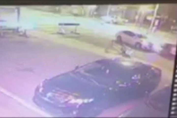 加拿大驚傳恐攻 男飛車撞警還砍人