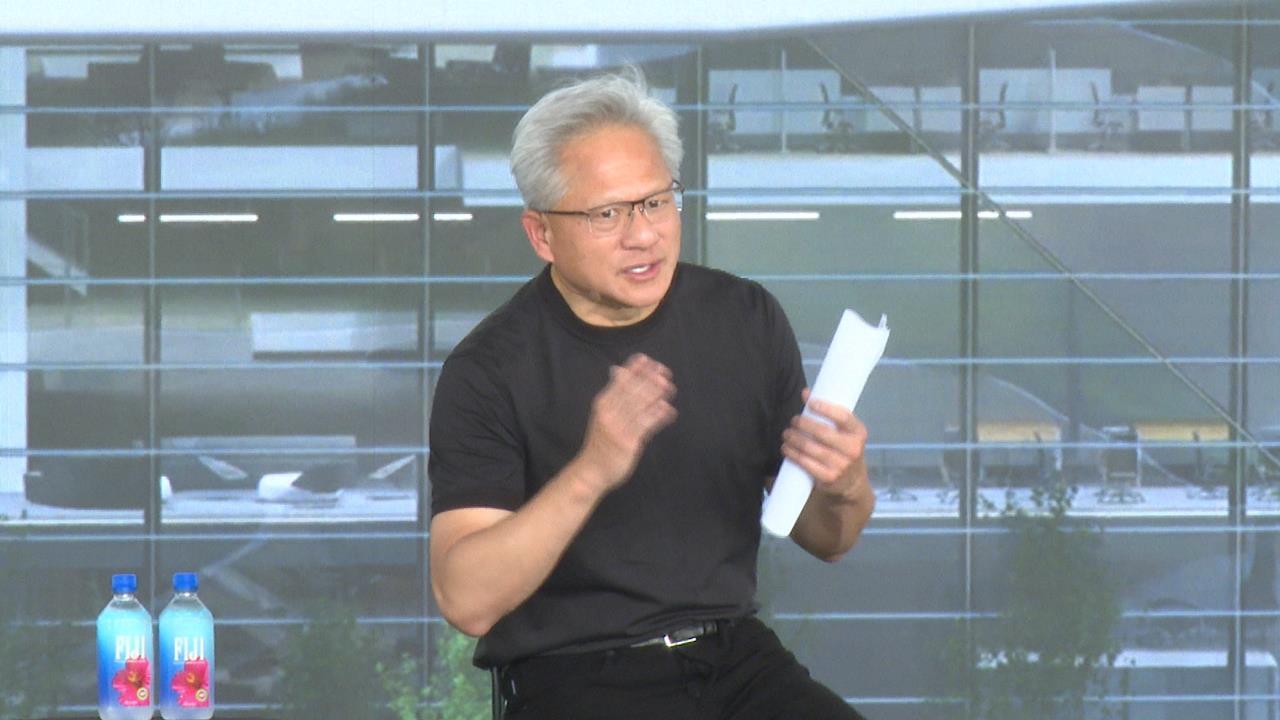 快新聞／預言「下半年台灣供應鏈忙翻」　黃仁勳揭露原因「AI已進入獲利期」