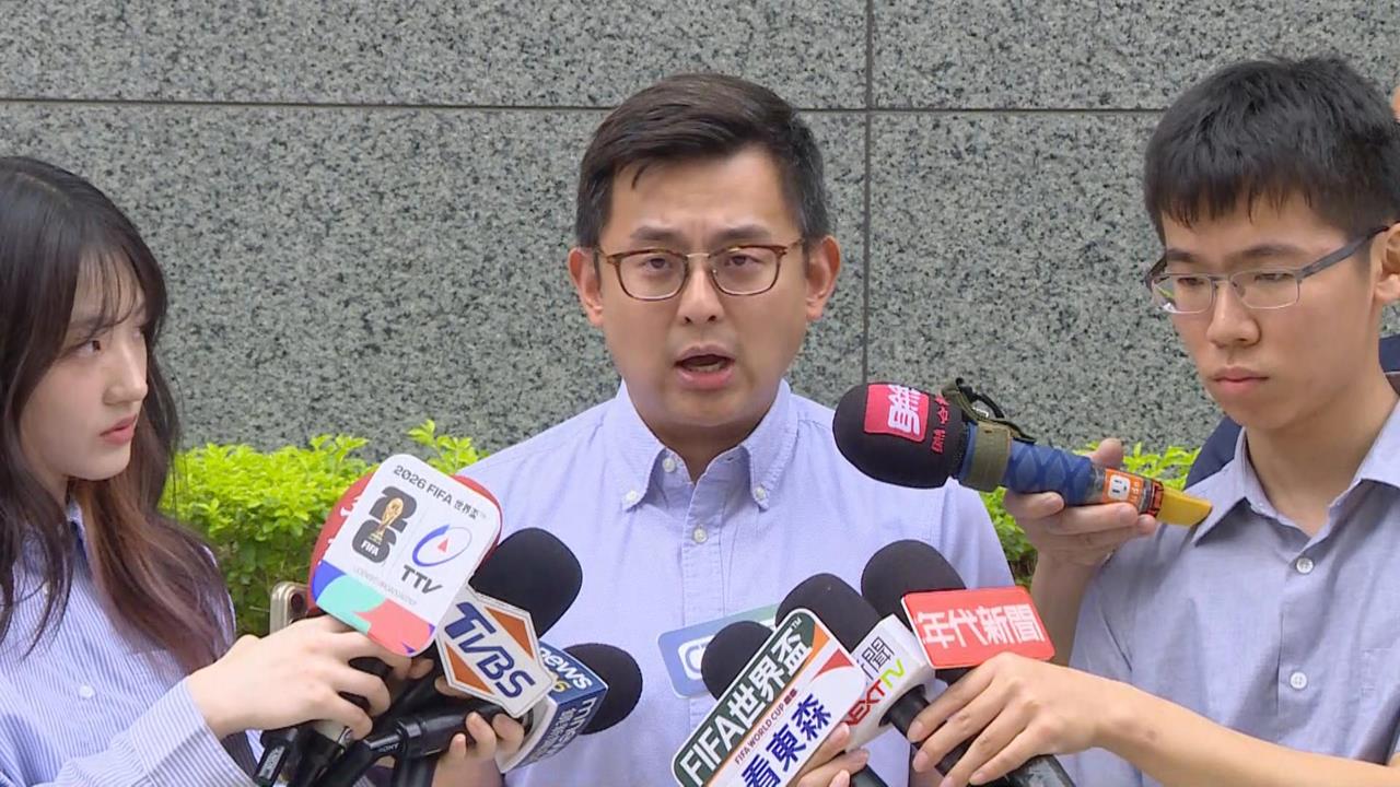 黃國昌新書暗指洪慈庸「先閃人」　卓冠廷怒轟：睜眼說瞎話