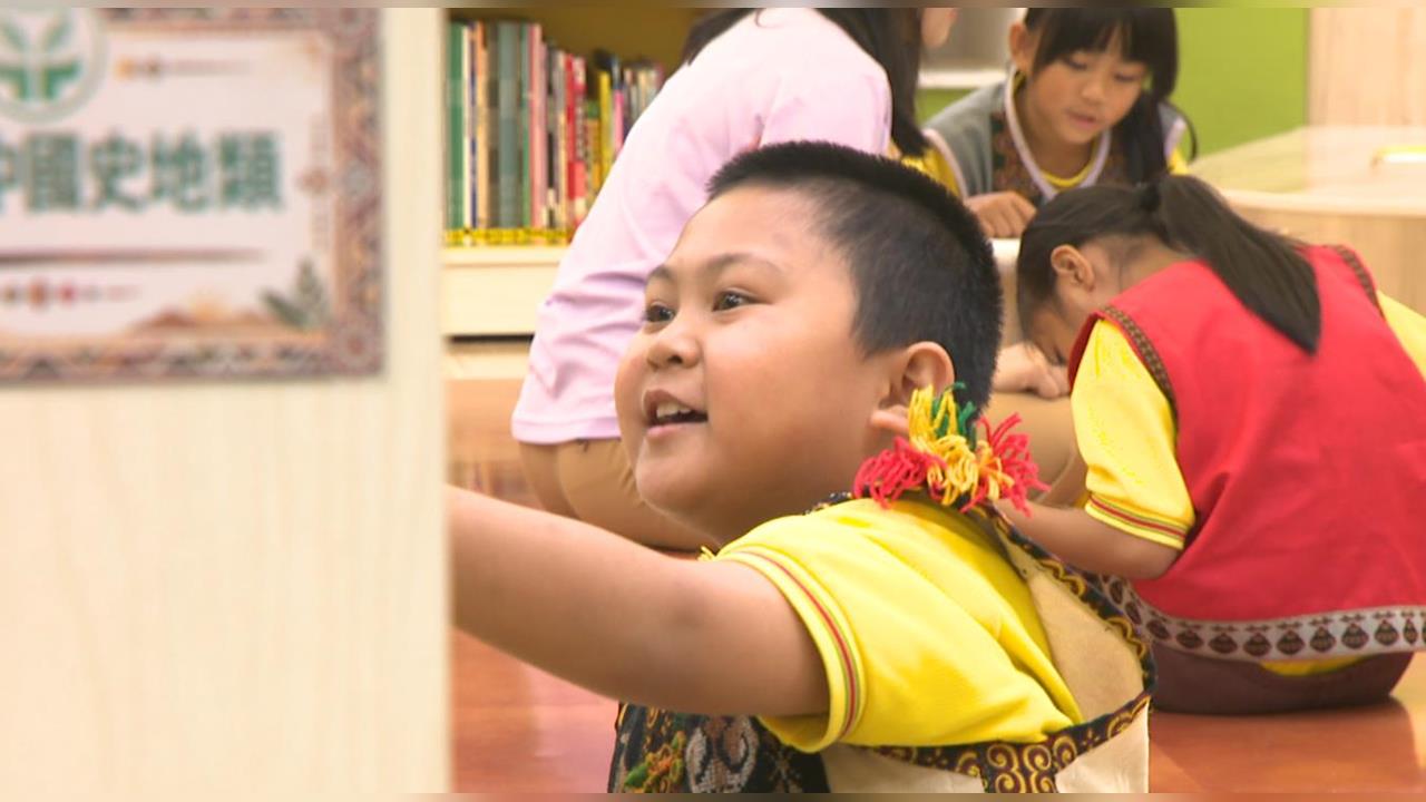 異言堂(影)／玉山金控董事長曝  1張感謝卡催淚  200校圖書館改造背後故事