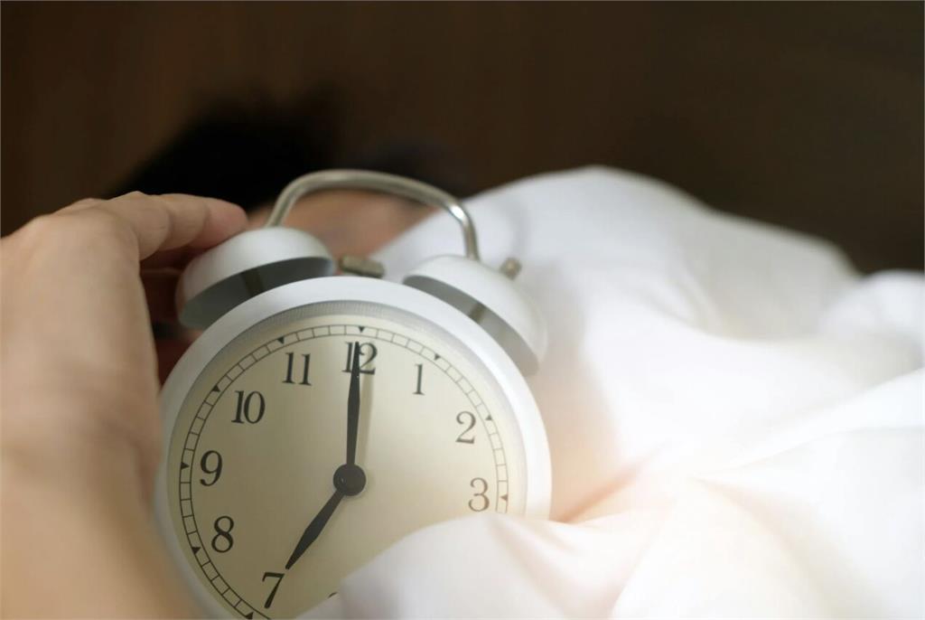 打呼≠睡得香甜！   妻一轉頭夫臉發紫「血氧剩55%」險猝死