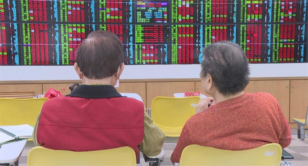 快新聞／COMPUTEX黃仁勳將開講　台股一開盤反下殺逾百點