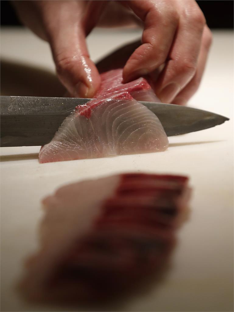 日本過年必吃！　宮城縣魚市場試吃大會業者搶「鮮」品嘗