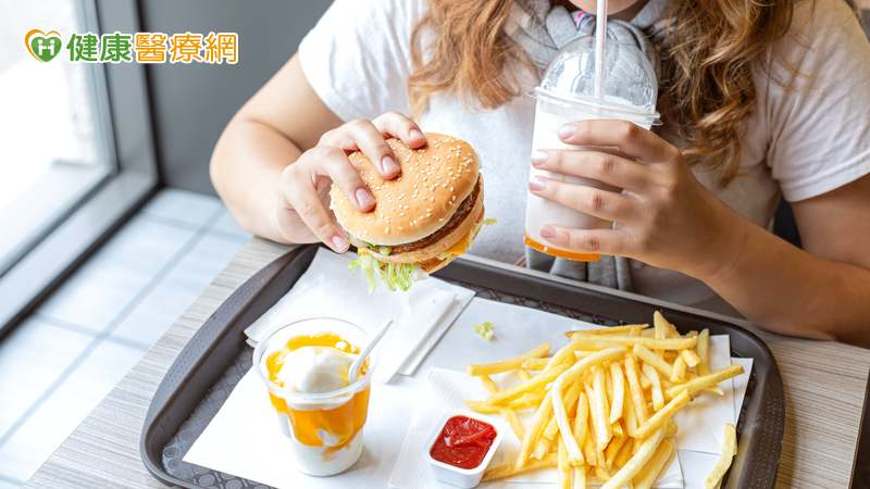 愛吃高熱量食物 恐致膽固醇過高!這「4類」人也是高風險族群要注意