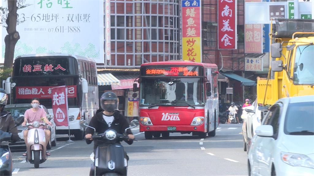 女子搭公車癱瘓  控司機緊急剎車