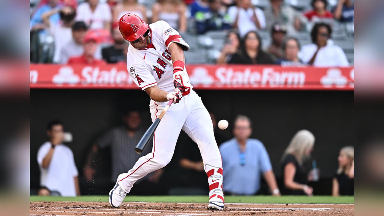 MLB(影)／「神鱒」生涯最愛轟遊騎兵！敲出對戰第49發全壘打居史上第二