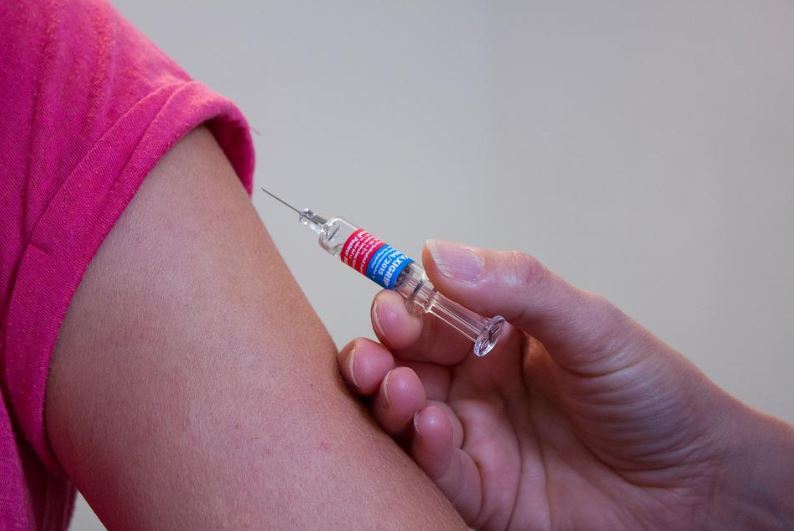 快新聞／5歲以下「BNT疫苗有望開打」 白宮：申請通過後最快6/21接種