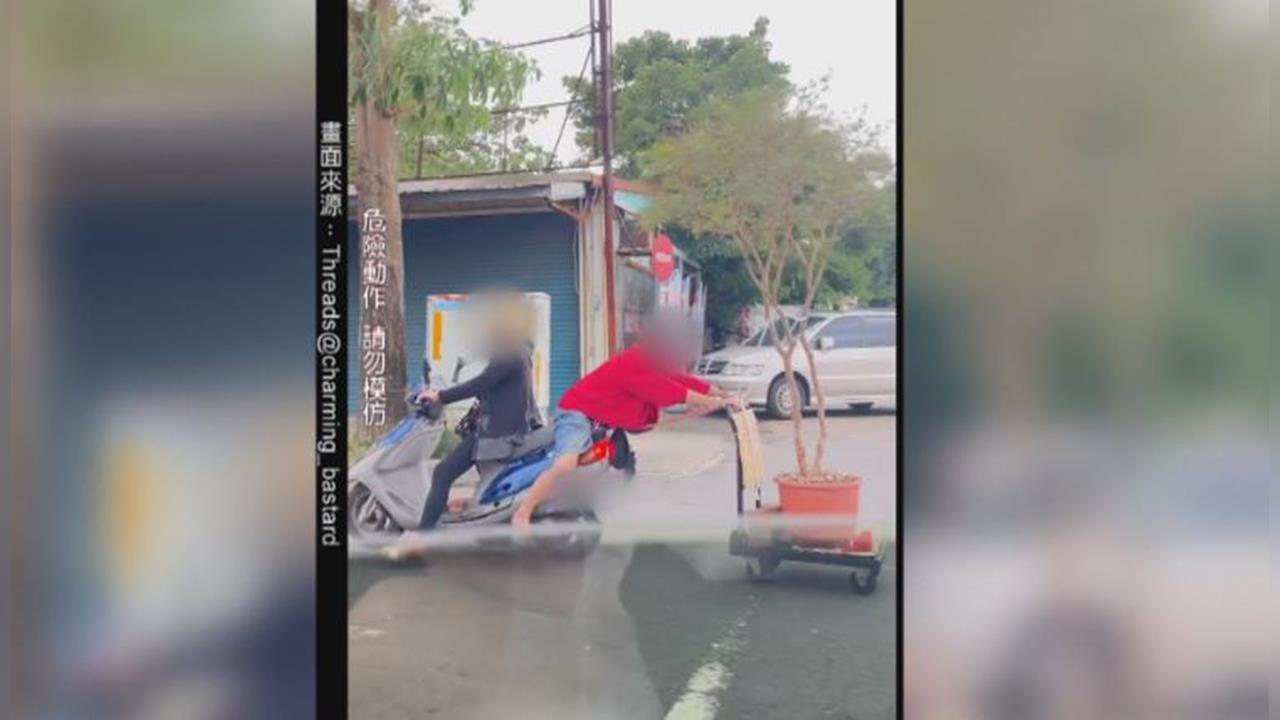 行動健身房！？　桃園阿公奇葩姿勢載樹苗　網笑翻：練滾輪長腹肌嗎？