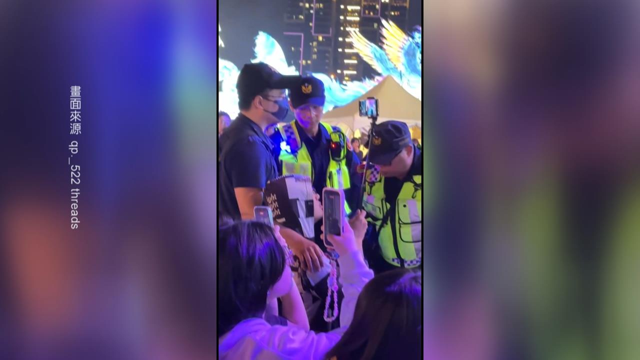 不滿新北燈會沒坐到好位子！　男子竟搬椅擋逃生通道