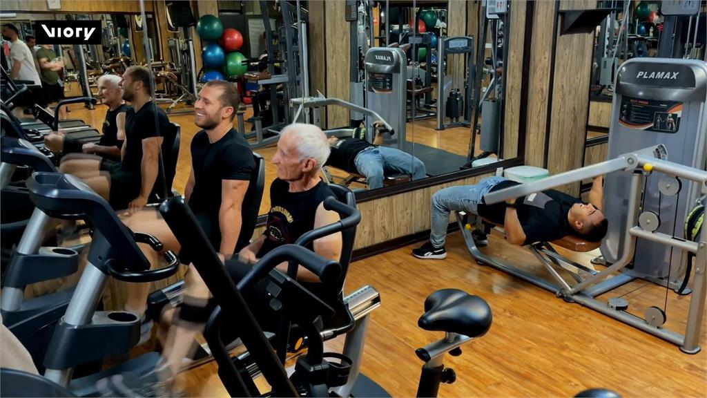 健身23年如一日　<em>伊朗</em>79歲「健身阿伯」拉單槓、舉重難不倒