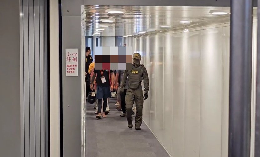 快新聞／疑涉詐騙、人口販賣！　55台人困緬甸詐騙園區今返台畫面曝