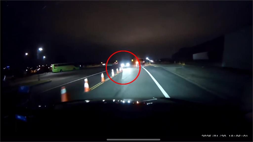 七星潭旁道路暗摸摸　車輛不熟路況逆向闖入對向